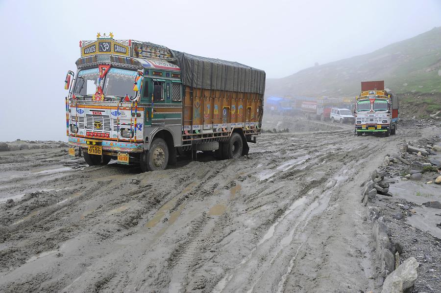 Rohtang Pass - Dirt Road