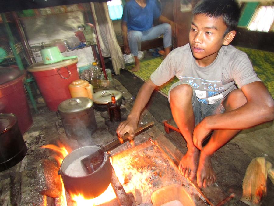 Dokan - Inside a Karo House