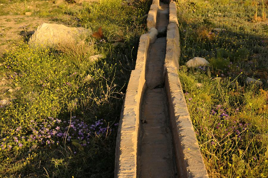 Irrigation canal