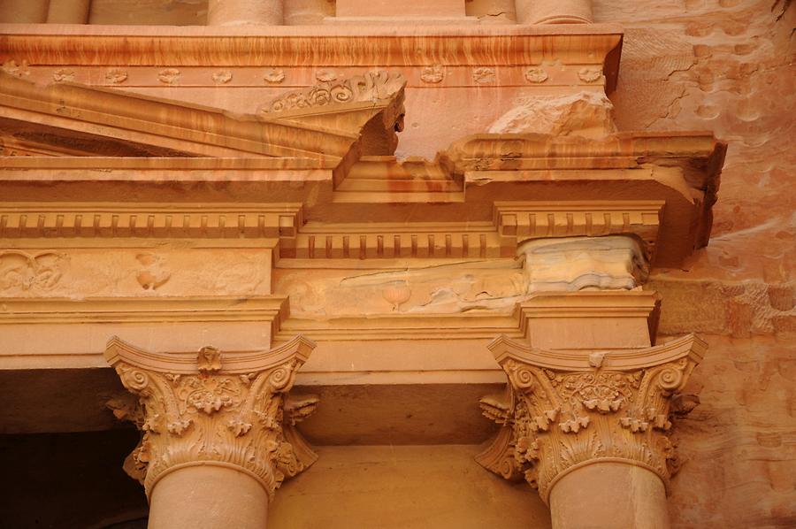 Detail Façade Treasury