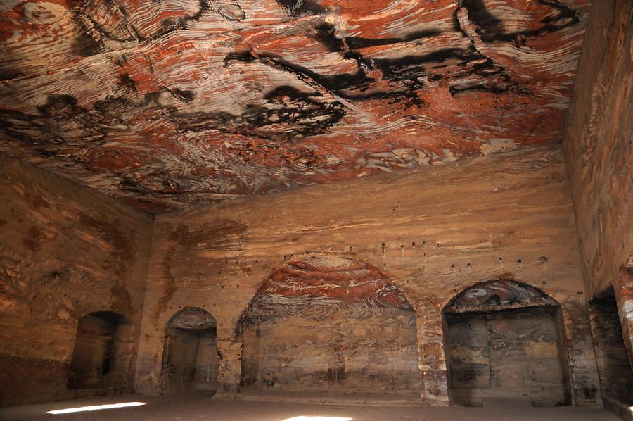 Urn Tomb interior