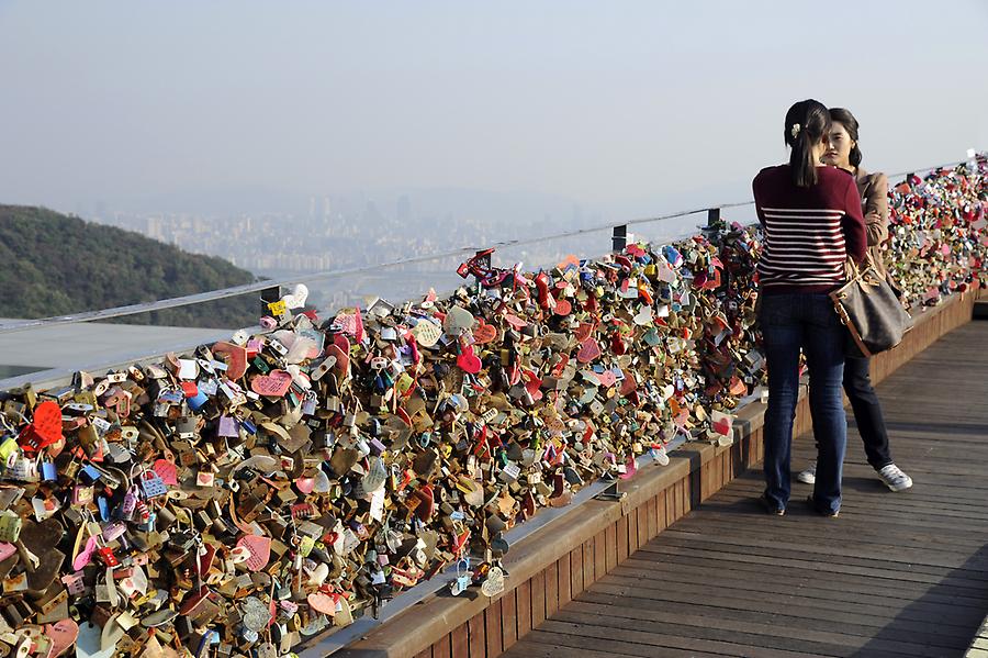 Love locks