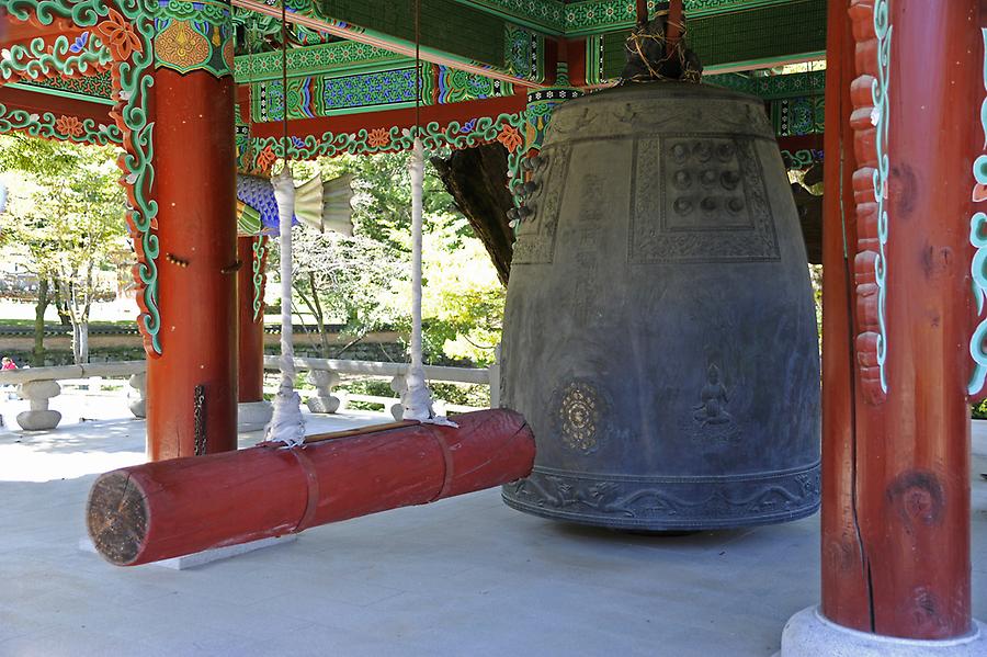 Temple bell