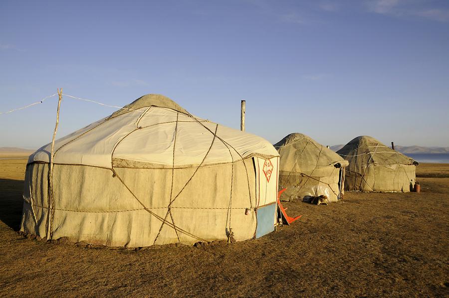 Song Kol - Yurts