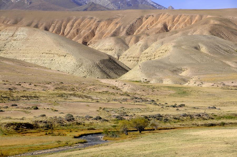 Tölök Valley