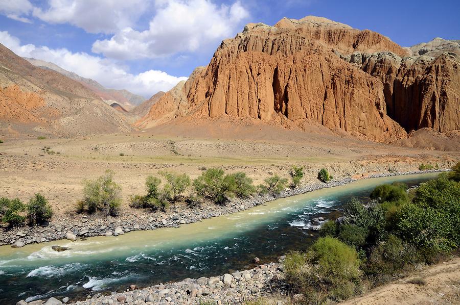 Suusamyr Valley