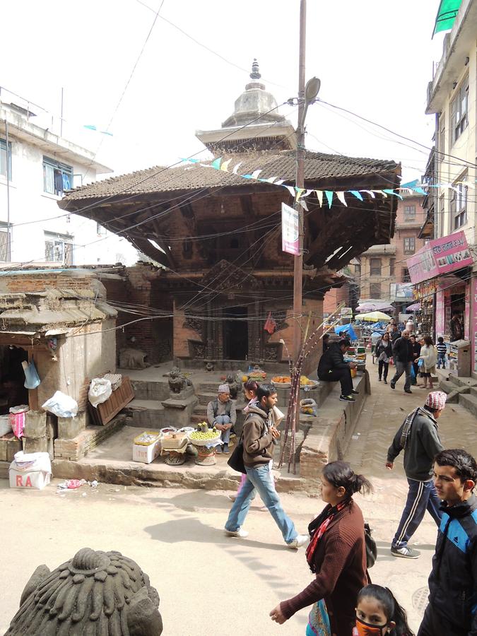 Little Temple beside the street