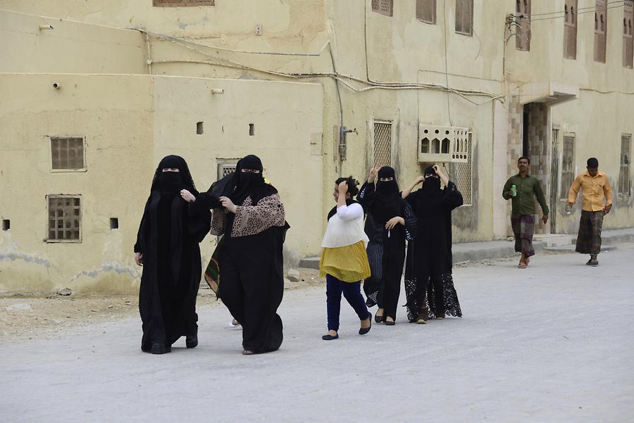 Mirbat - Street Scene; Women