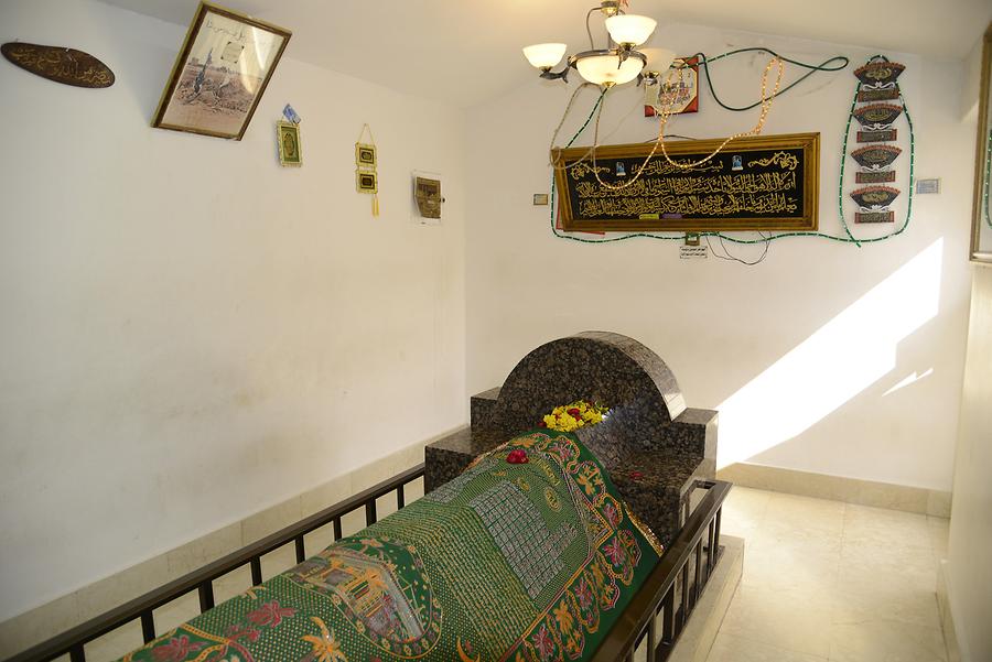 Salalah - Prophet Imran Mosque And Tomb