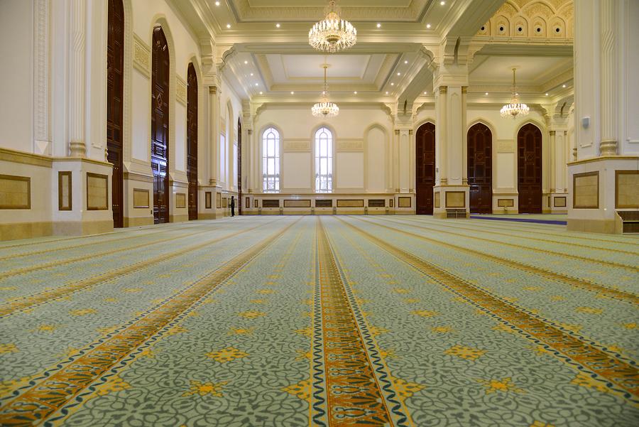 Salalah - Sultan Qaboos Mosque; Inside