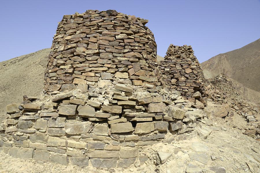 Al-Ayn - Beehive Tombs