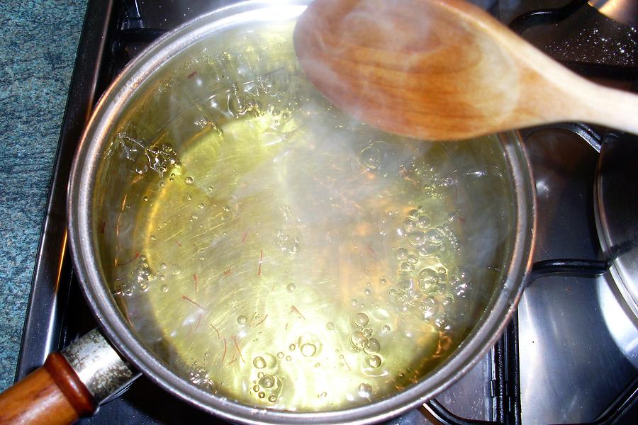 Muttrah - Suq; Making 'Halva'