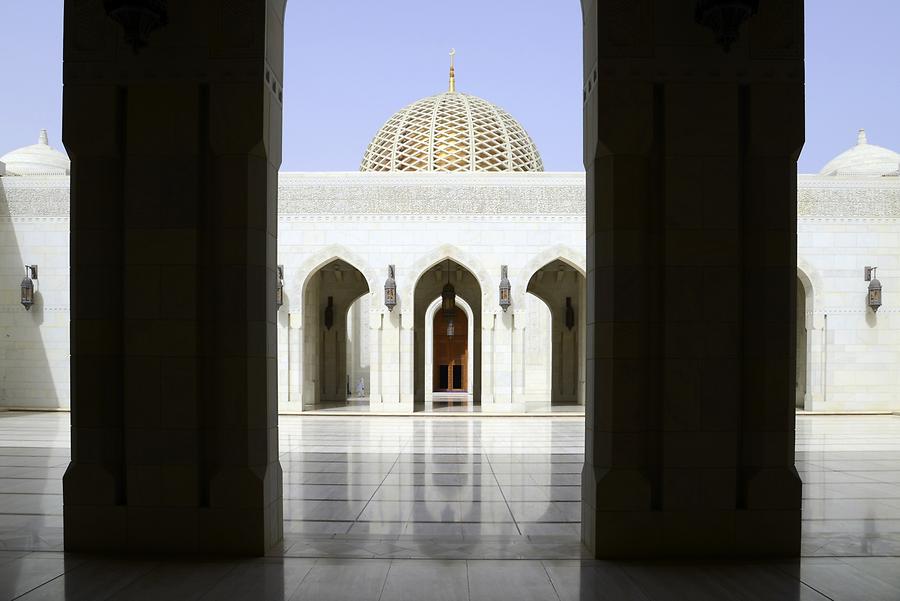 Sultan Qaboos Grand Mosque