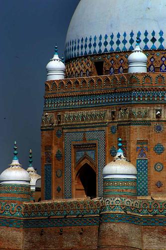 Shah_Rukhn-i-Alam Multan in Multan, Photo: Steve Evans, 2005, Wikicommons 