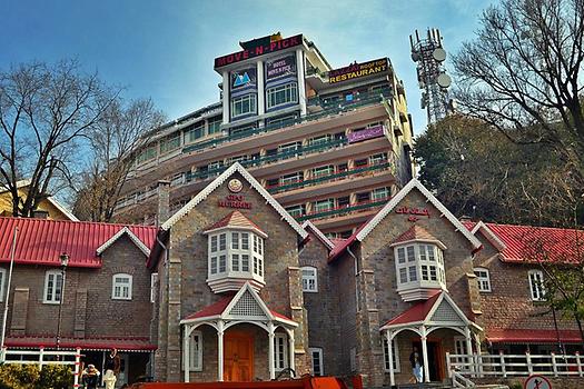 GPO Mall Road, Murree, Photo: Talha Umar, from Wikicommons 