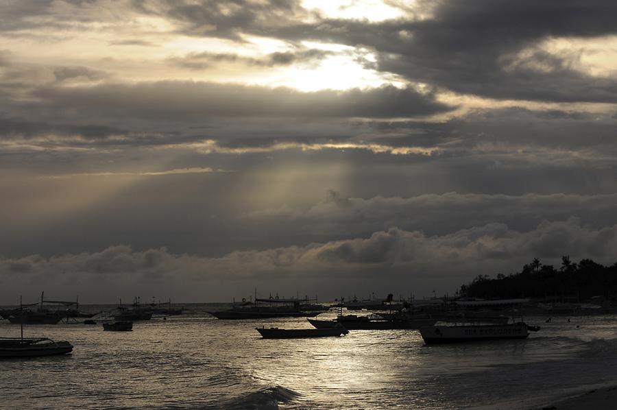 Sunrise at Alona Beach