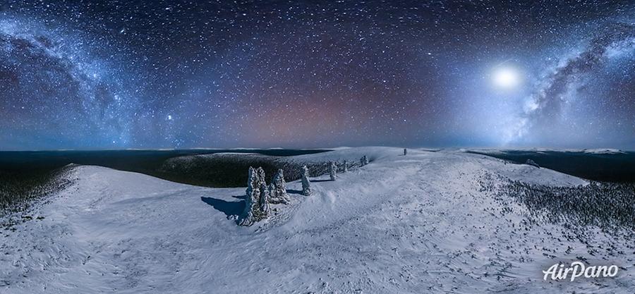 Manpupuner at starry night, © AirPano 