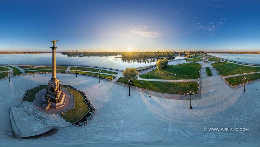 Monument to the 1000th anniversary of Yaroslavl