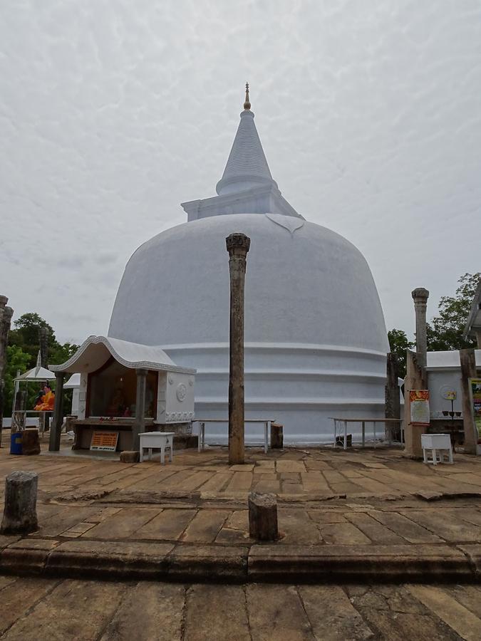 Anuradhapura - Lankarama Stupa