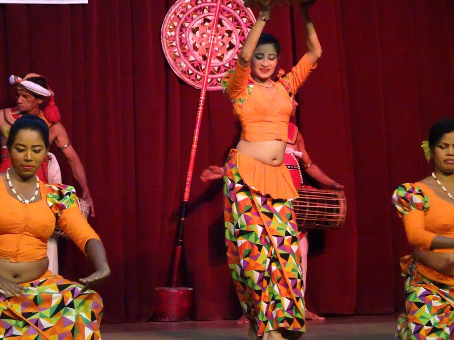 Kandy - Dance Show