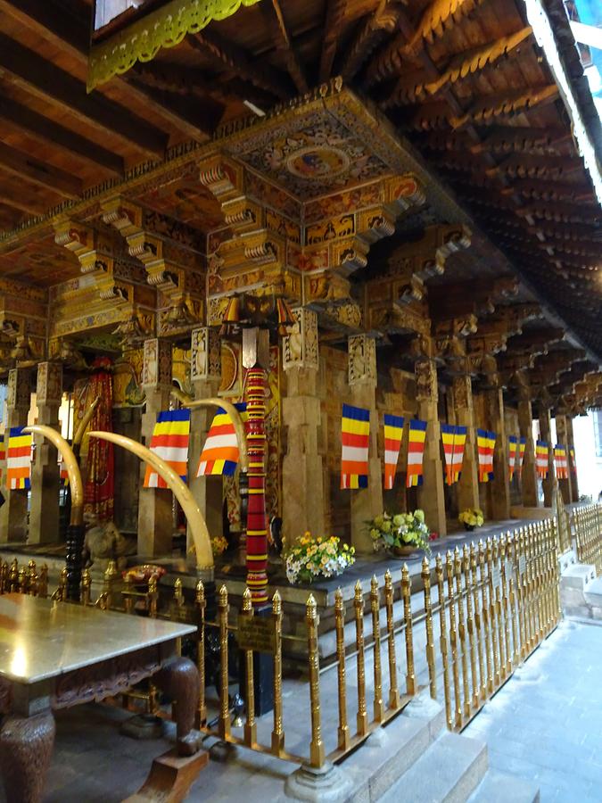 Kandy - Temple of the Tooth