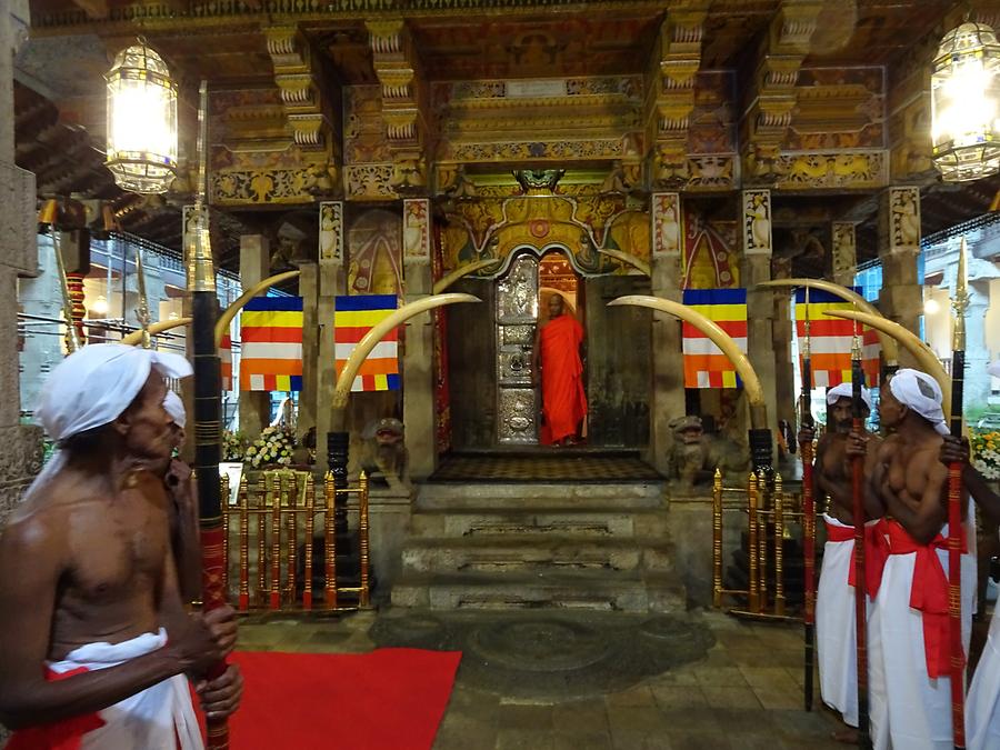 Kandy - Temple of the Tooth