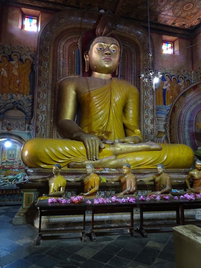 Dikwella - Wewrukannala Buduraja Maha Viharaya Temple