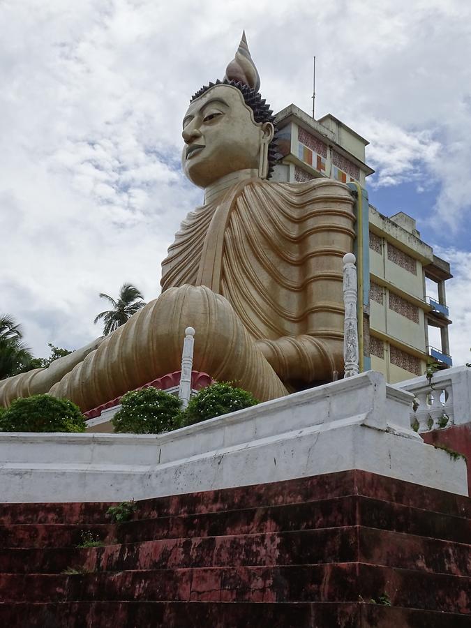 Dikwella - Wewrukannala Buduraja Maha Viharaya Temple