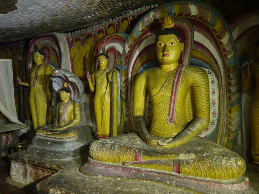 Dambulla - Cave Temple