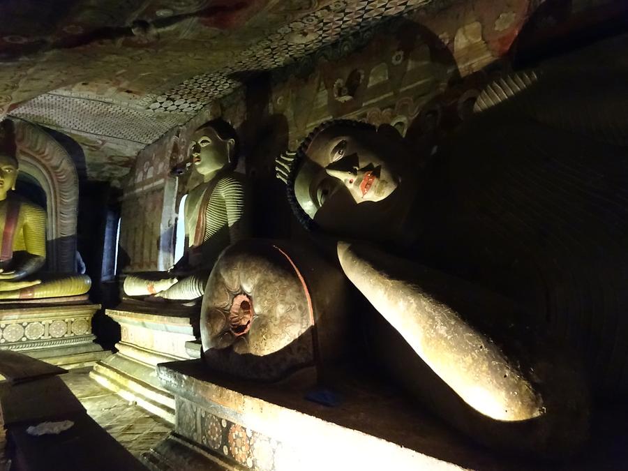 Dambulla - Cave Temple