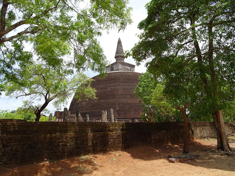 Polonnaruwa - Kiri Vehera