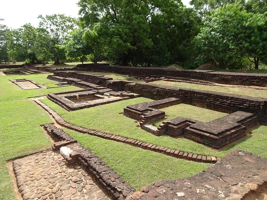 Sigiriya - Gardens