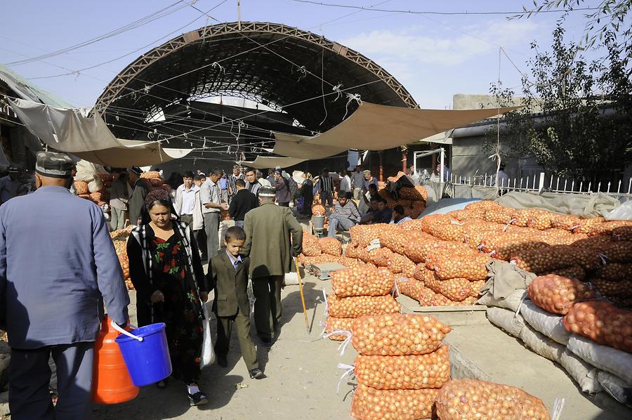 Istaravshan - Market