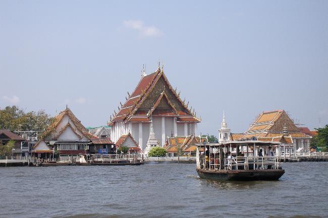 A Bangkok ferry