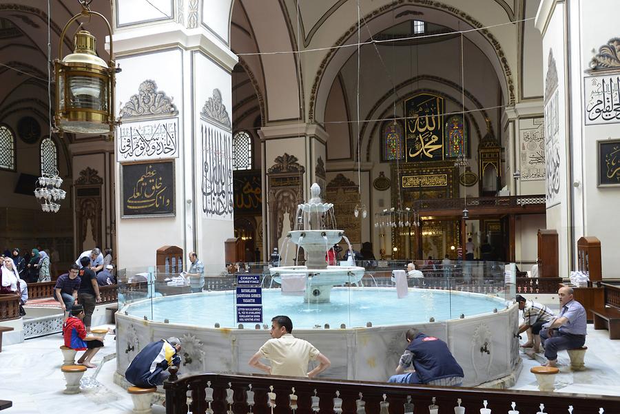 Bursa - Grand Mosque (Ulu Cami); Inside