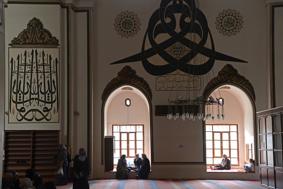 Bursa - Grand Mosque (Ulu Cami); Inside