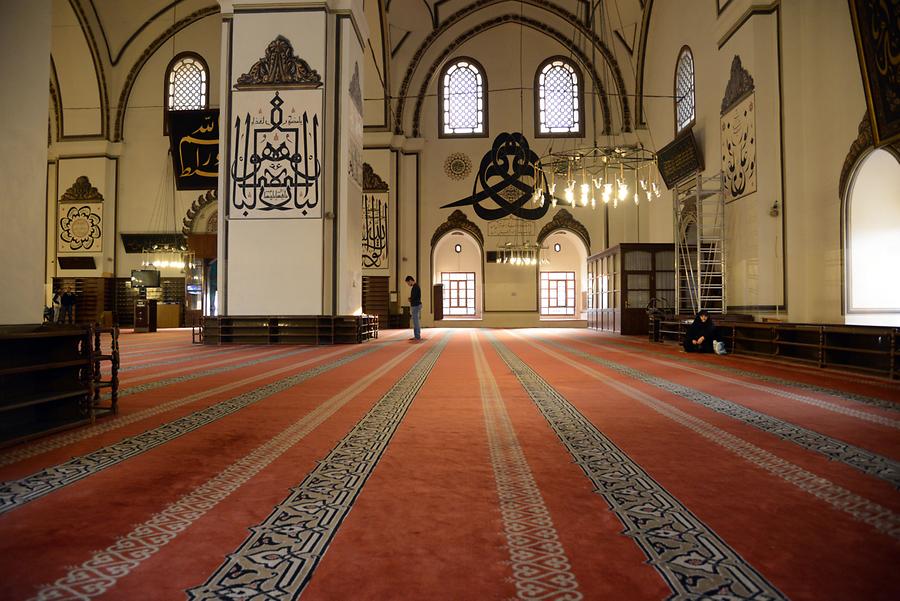 Bursa - Grand Mosque (Ulu Cami); Inside