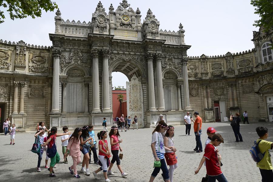 Dolmabahçe Palace - Entrance