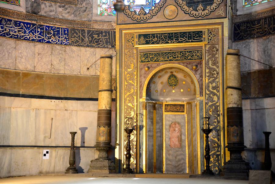 Hagia Sophia - Inside; Mihrab Hagia Sophia - Inside; Mihrab