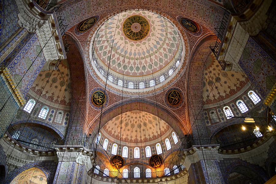 New Mosque (Yeni Mosque) - Inside