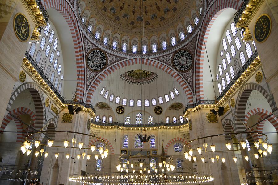 Süleymaniye Mosque - Inside