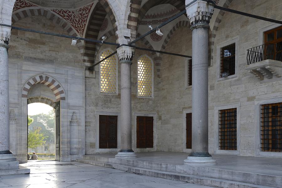 Sultan Ahmet Mosque - Forecourt