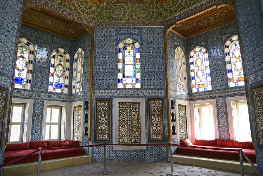Topkapi Palace - Fourth Courtyard; Pavilion, Inside