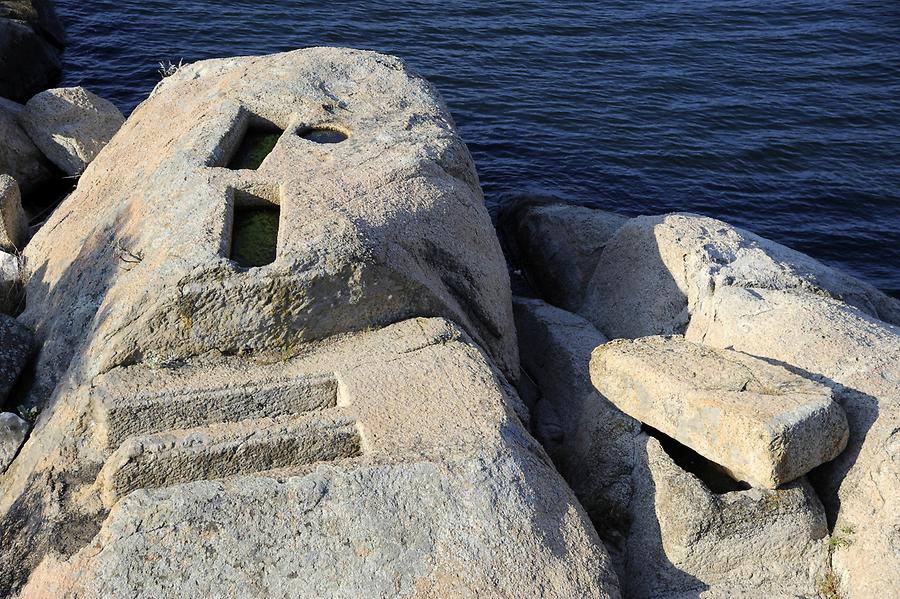 Lake Bafa Nature Park - Heraclea; Burial Site