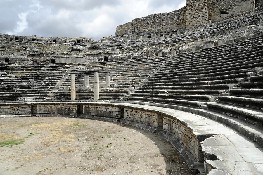 Milet - Theatre