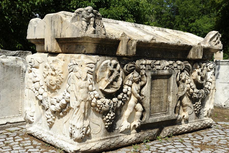 Aphrodisias - Sarcophagus