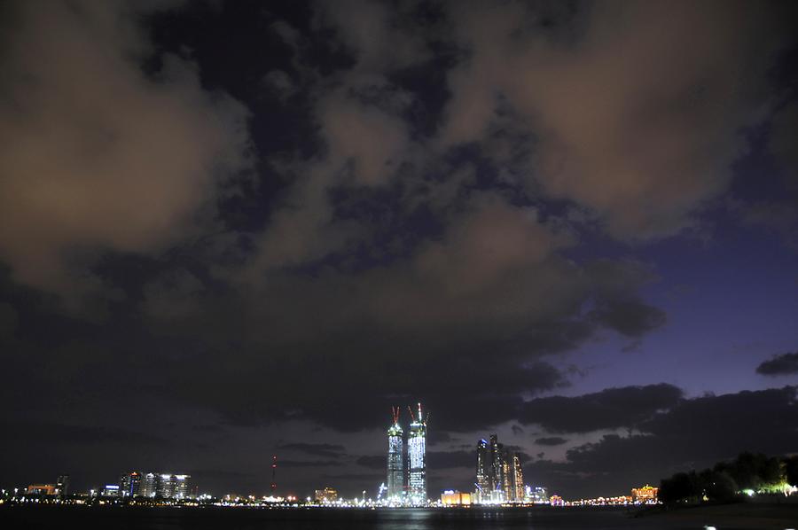 Skyline Abu Dhabi at Night