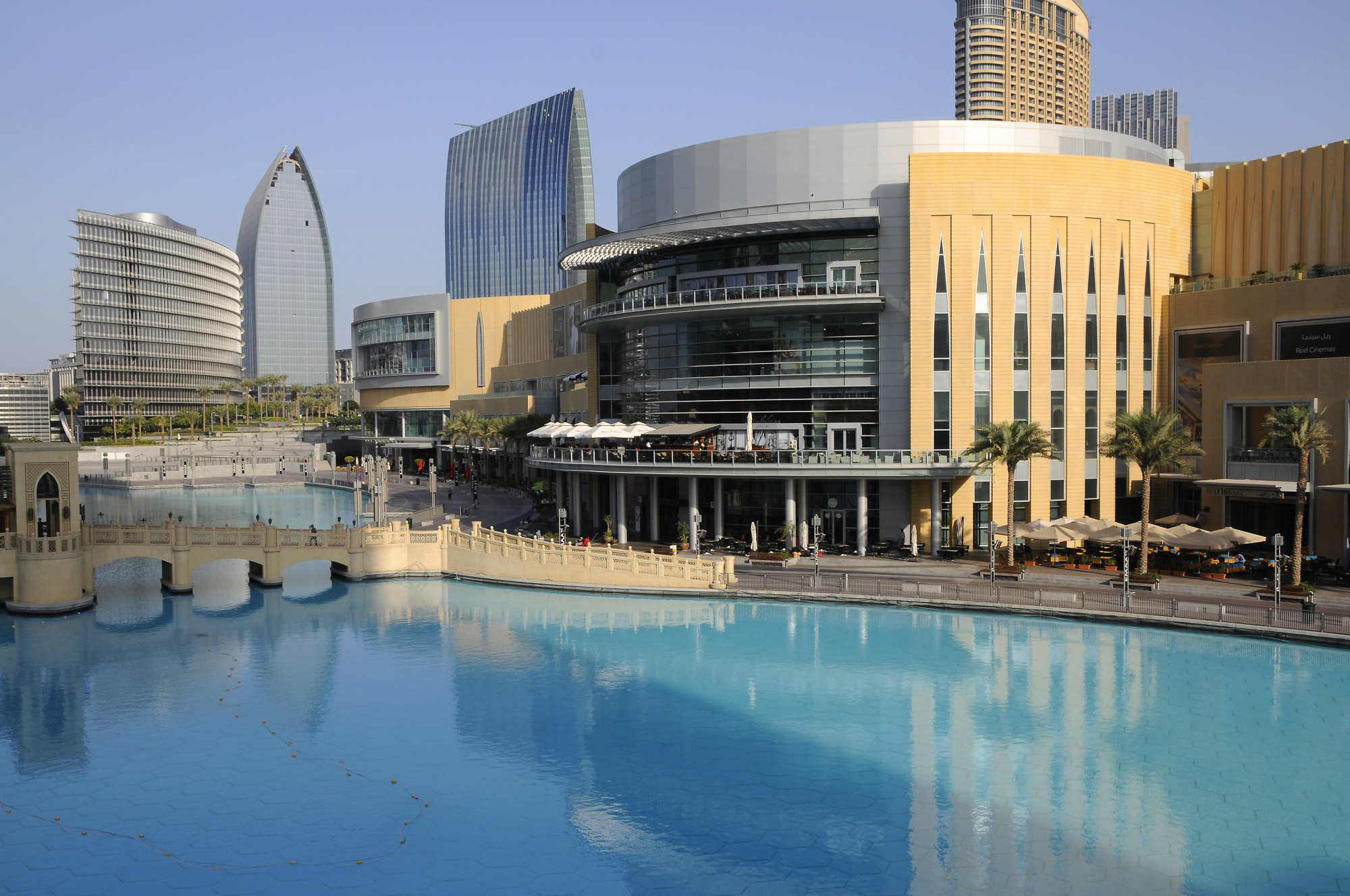 The Dubai Mall Is The Worlds Largest Shopping Mall An - vrogue.co