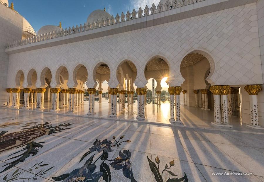 Sheikh Zayed Grand Mosque, Abu Dhabi, UAE