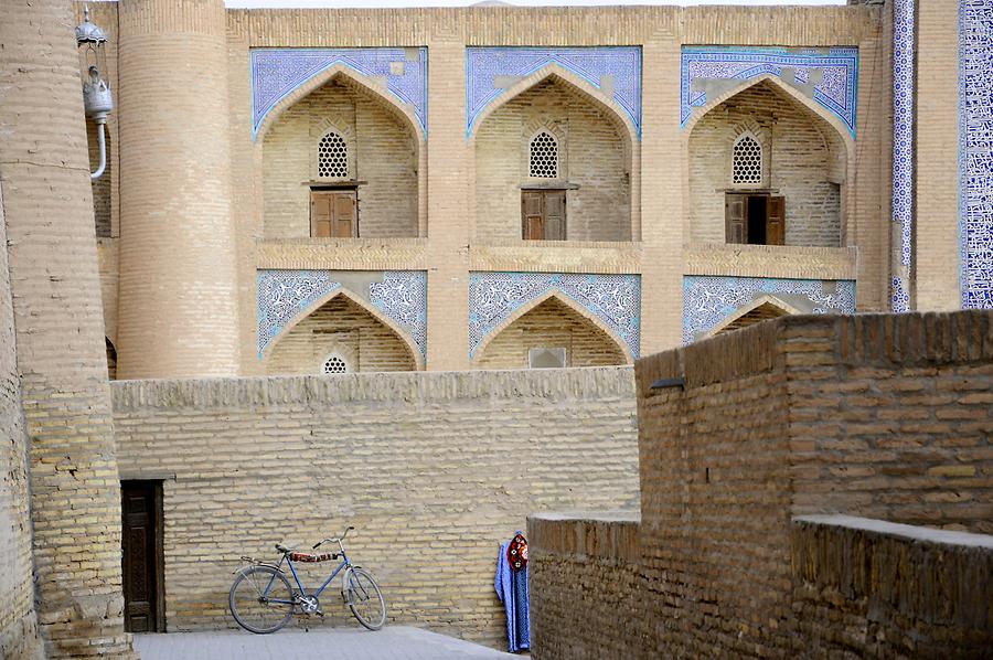 Madrassah of Allakuli-Khan